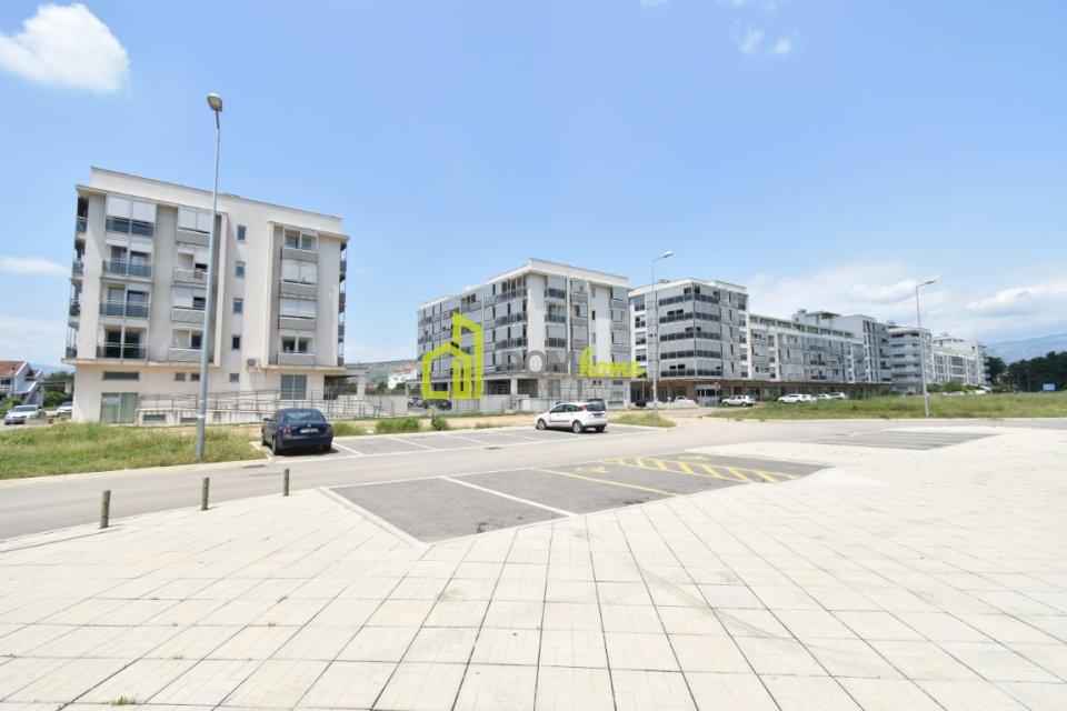 Poslovni prostor 77m2, Tološka šuma